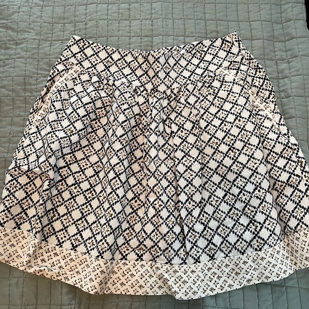 LOFT patterned skirt with pockets